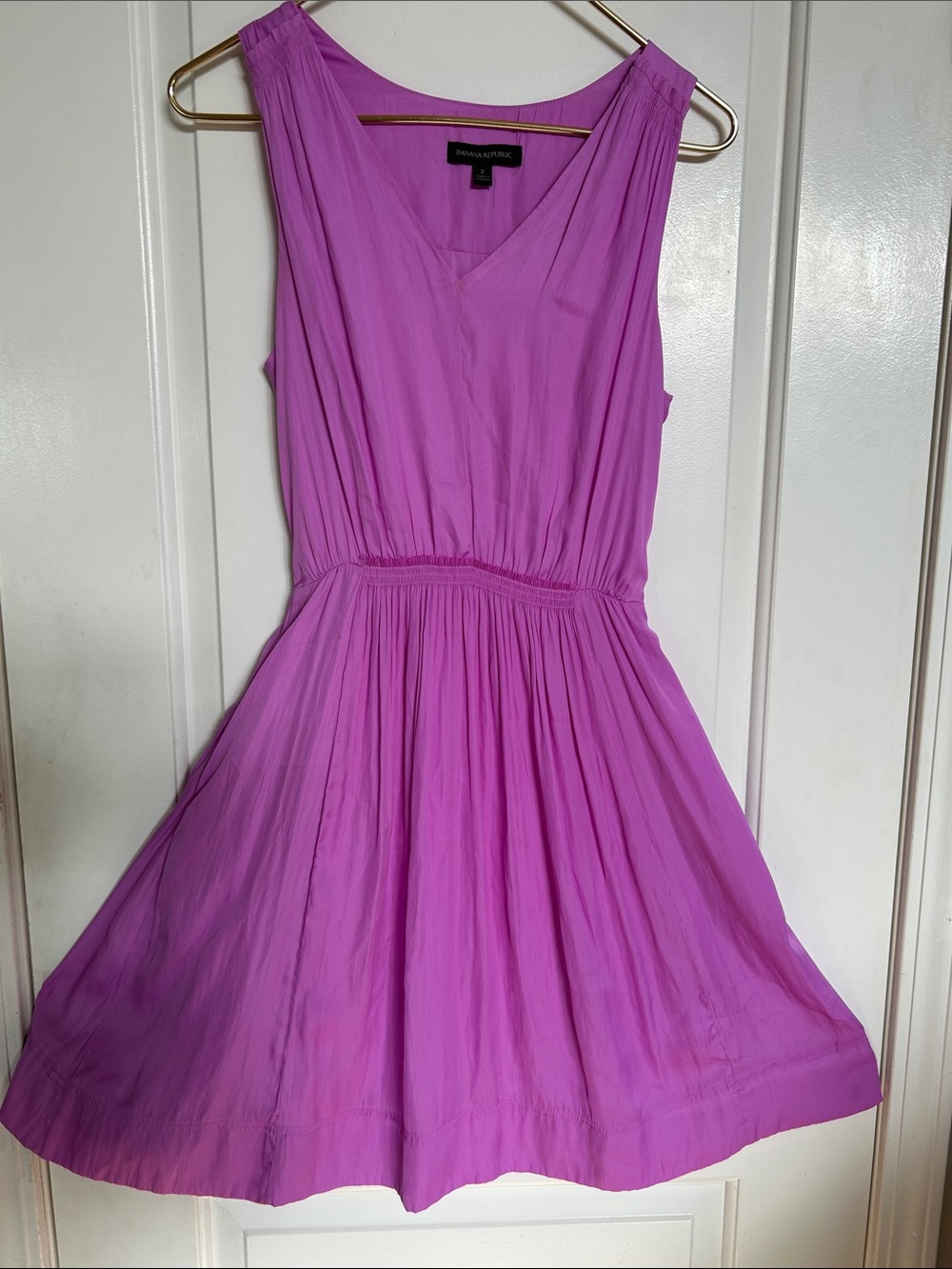 Banana Republic Sleeveless V-Neck Pleated Waist Dress in Pink - Picture 11 of 12
